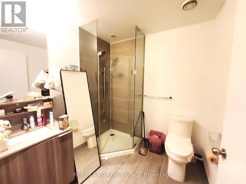 705 - 898 Portage Parkway, Vaughan, ON - Indoor Photo Showing Bathroom