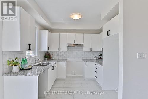 91 Bayardo Drive, Oshawa, ON - Indoor Photo Showing Kitchen With Double Sink With Upgraded Kitchen