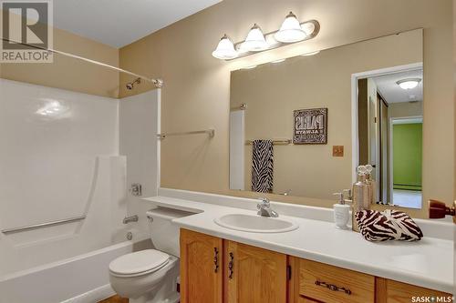 304 2727 Victoria Avenue, Regina, SK - Indoor Photo Showing Bathroom