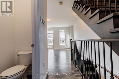 5945 Bentley Common, Niagara Falls (216 - Dorchester), ON - Indoor Photo Showing Bathroom