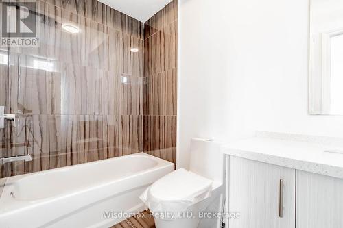 5945 Bentley Common, Niagara Falls (216 - Dorchester), ON - Indoor Photo Showing Bathroom