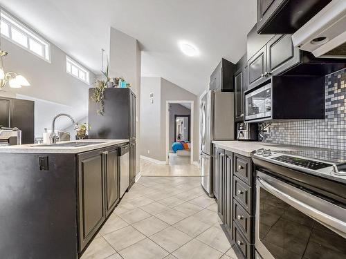 Cuisine - 2671 Rue Poupart, Terrebonne (La Plaine), QC - Indoor Photo Showing Kitchen With Upgraded Kitchen