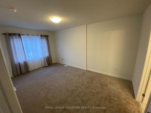 96 Baker St, Thorold, ON - Indoor Photo Showing Other Room