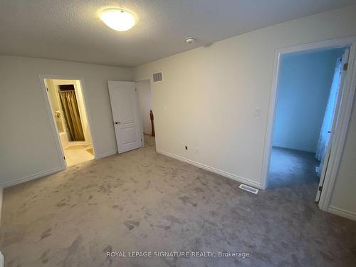 96 Baker St, Thorold, ON - Indoor Photo Showing Other Room