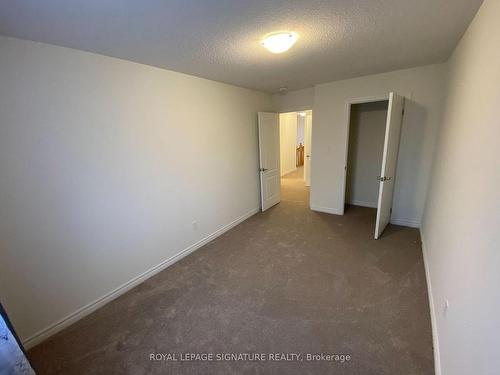 96 Baker St, Thorold, ON - Indoor Photo Showing Other Room