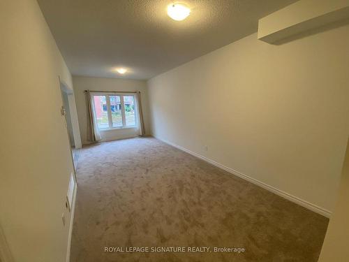 96 Baker St, Thorold, ON - Indoor Photo Showing Other Room