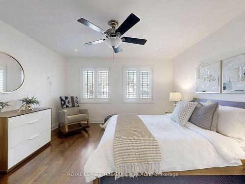 19 Johnston St, St. Catharines, ON - Indoor Photo Showing Bedroom