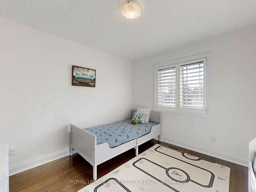 19 Johnston St, St. Catharines, ON - Indoor Photo Showing Bedroom