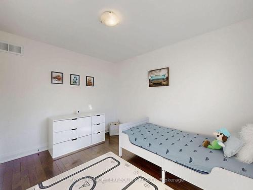 19 Johnston St, St. Catharines, ON - Indoor Photo Showing Bedroom