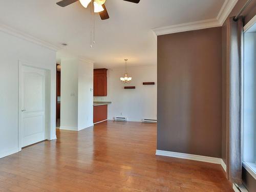 Living room - 556 Rue Bernard, Marieville, QC - Indoor Photo Showing Other Room