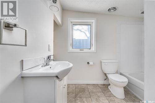 1317 Connaught Avenue, Moose Jaw, SK - Indoor Photo Showing Bathroom