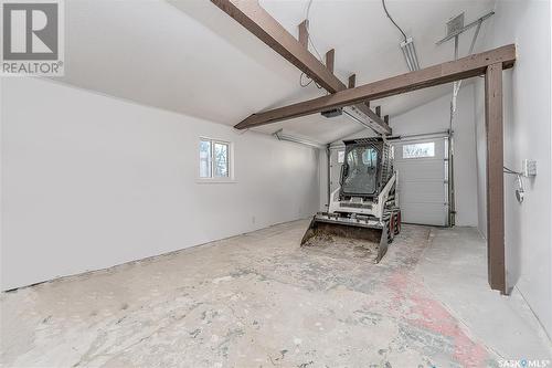 1317 Connaught Avenue, Moose Jaw, SK - Indoor Photo Showing Garage