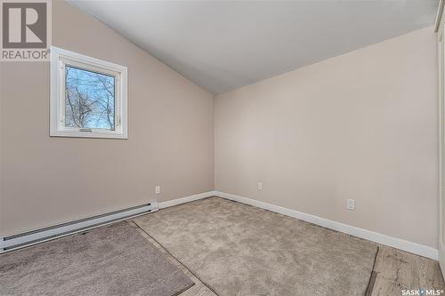 1317 Connaught Avenue, Moose Jaw, SK - Indoor Photo Showing Other Room