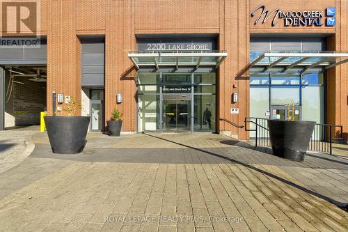 2101 - 2200 Lakeshore Boulevard, Toronto, ON - Outdoor