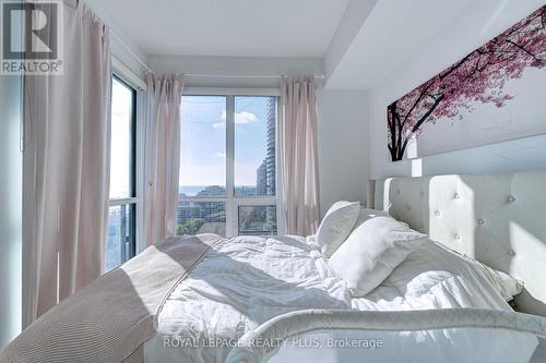 2101 - 2200 Lakeshore Boulevard, Toronto, ON - Indoor Photo Showing Bedroom