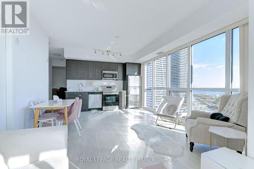 2101 - 2200 Lakeshore Boulevard, Toronto, ON - Indoor