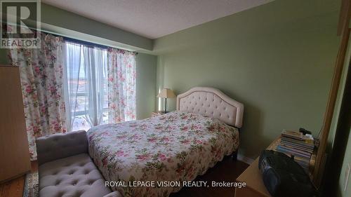 726 - 18 Mondeo Drive, Toronto, ON - Indoor Photo Showing Bedroom