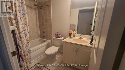 726 - 18 Mondeo Drive, Toronto, ON - Indoor Photo Showing Bathroom