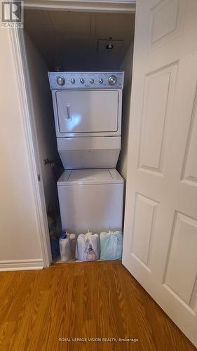 726 - 18 Mondeo Drive, Toronto, ON - Indoor Photo Showing Laundry Room