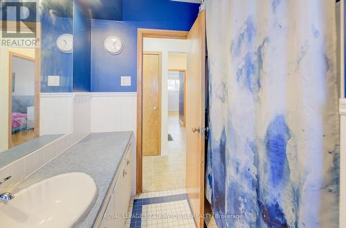 336 Vanier Drive, Kitchener, ON - Indoor Photo Showing Bathroom