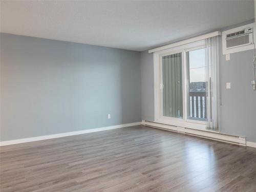 311 494 Beliveau Road, Winnipeg, MB - Indoor Photo Showing Other Room