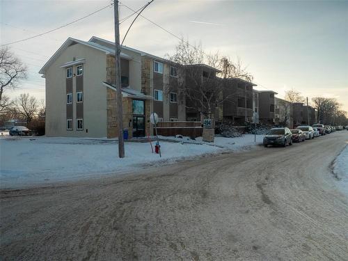 311 494 Beliveau Road, Winnipeg, MB - Outdoor