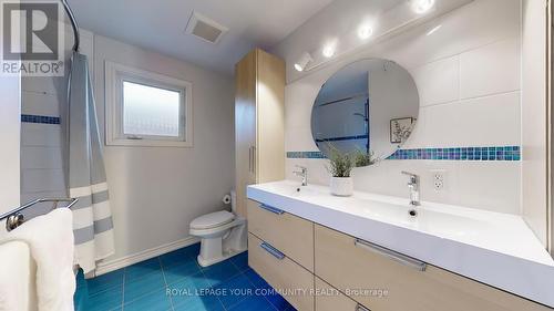 32 Mountfield Crescent, Vaughan, ON - Indoor Photo Showing Bathroom