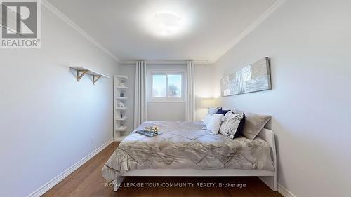 32 Mountfield Crescent, Vaughan, ON - Indoor Photo Showing Bedroom