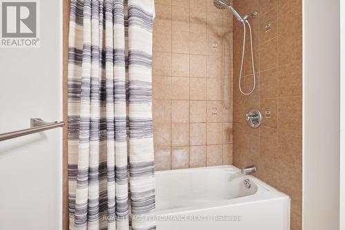 114 Mojave Crescent, Ottawa, ON - Indoor Photo Showing Bathroom