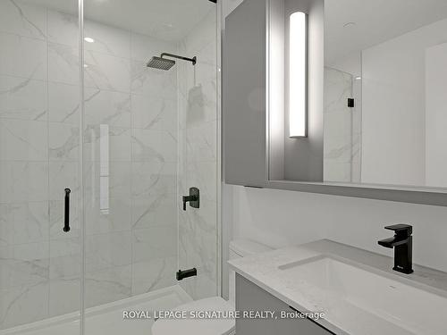 301-5 Defries St, Toronto, ON - Indoor Photo Showing Bathroom