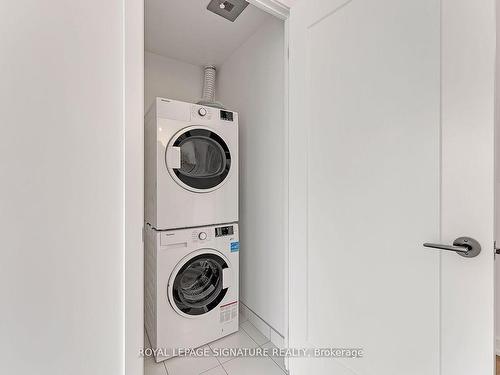 626-5 Defries St, Toronto, ON - Indoor Photo Showing Laundry Room