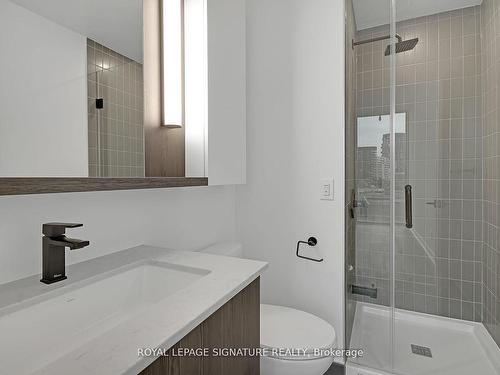 412-5 Defries St, Toronto, ON - Indoor Photo Showing Bathroom