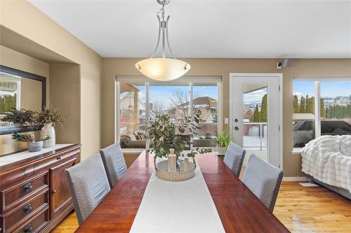 485 Hollyburn Drive, Kamloops, BC - Indoor Photo Showing Dining Room