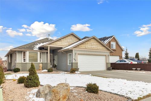 485 Hollyburn Drive, Kamloops, BC - Outdoor With Facade