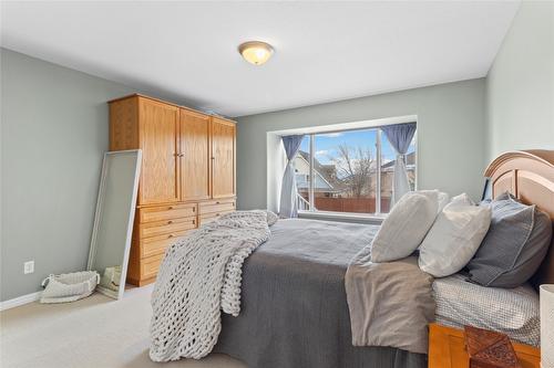 485 Hollyburn Drive, Kamloops, BC - Indoor Photo Showing Bedroom