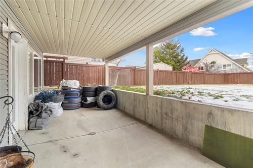 485 Hollyburn Drive, Kamloops, BC - Outdoor With Exterior