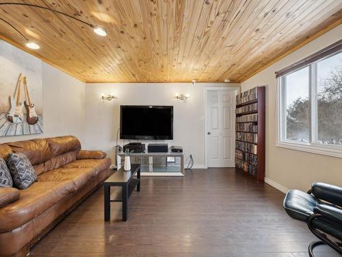 Living room - 927 Rue Arthur-Gratton, Gatineau (Buckingham), QC - Indoor Photo Showing Living Room