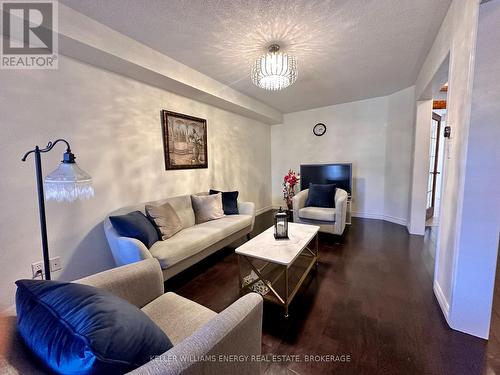 Upper - 308 Mclevin Avenue, Toronto (Malvern), ON - Indoor Photo Showing Living Room