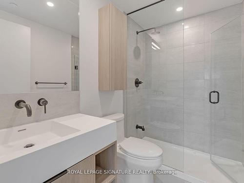 3001-108 Peter St, Toronto, ON - Indoor Photo Showing Bathroom