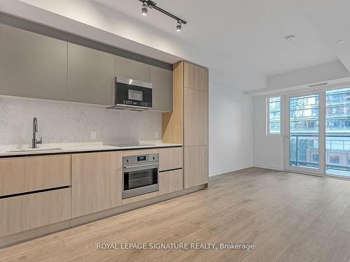 3001-108 Peter St, Toronto, ON - Indoor Photo Showing Kitchen