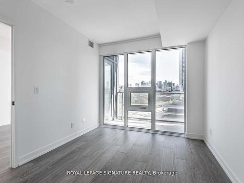 822-19 Western Battery Rd, Toronto, ON - Indoor Photo Showing Other Room