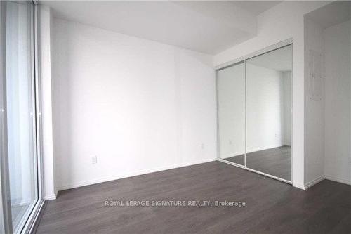 1009-68 Shuter St, Toronto, ON - Indoor Photo Showing Other Room