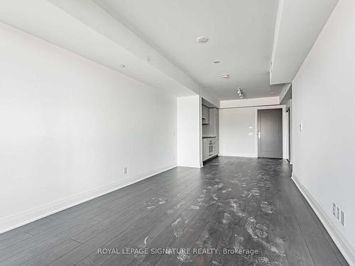 416-33 Frederick Todd Way, Toronto, ON - Indoor Photo Showing Other Room