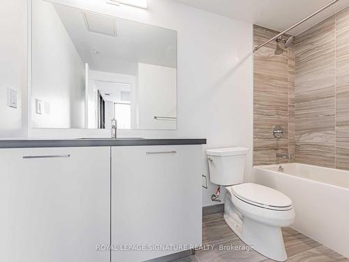 416-33 Frederick Todd Way, Toronto, ON - Indoor Photo Showing Bathroom