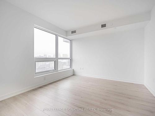 1412-395 Bloor St E, Toronto, ON - Indoor Photo Showing Other Room