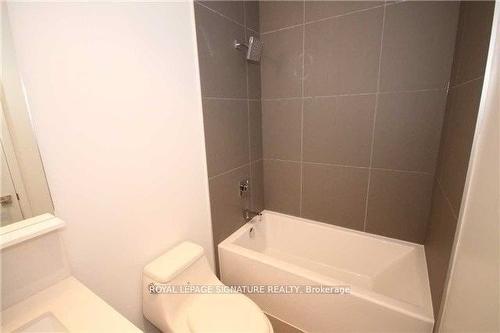 517-20 Minowan Miikan Lane, Toronto, ON - Indoor Photo Showing Bathroom