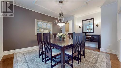 7 Deer Run, Uxbridge, ON - Indoor Photo Showing Dining Room