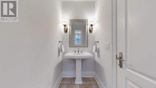 7 Deer Run, Uxbridge, ON - Indoor Photo Showing Bathroom