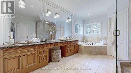 7 Deer Run, Uxbridge, ON - Indoor Photo Showing Bathroom