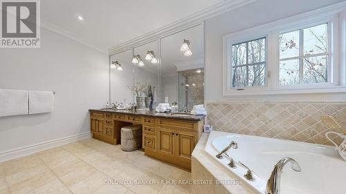 7 Deer Run, Uxbridge, ON - Indoor Photo Showing Bathroom